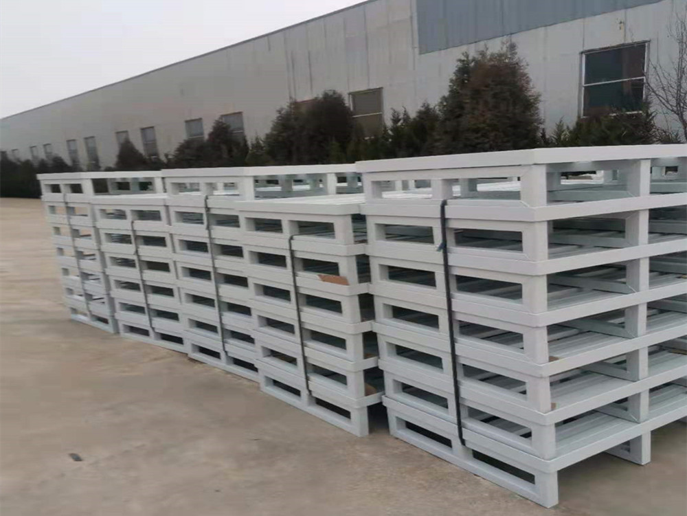 煙臺(tái)四向進(jìn)叉鋼托盤案例